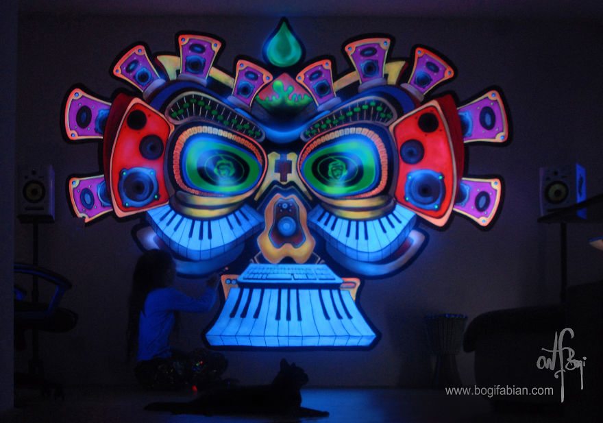 Glowing-murals-by-Bogi-Fabian19__880